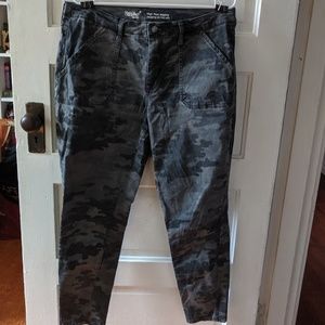 Camo jeans